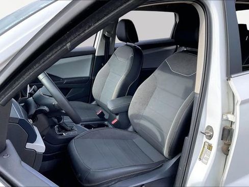 Used 2023 Volkswagen Taos SE image 15