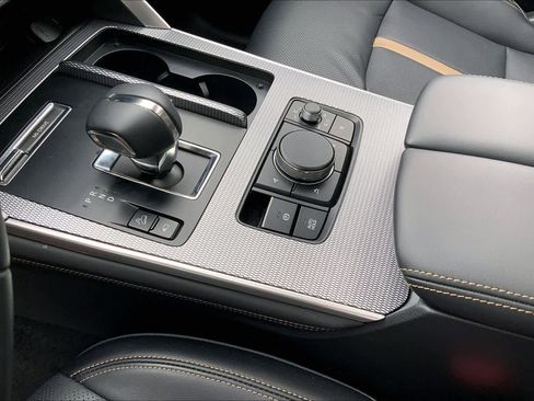 Used 2025 MAZDA CX-90 3.3 Turbo S w/ Premium Package image 17