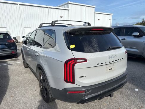 Used 2022 Kia Telluride SX w/ SX Prestige Package image 9