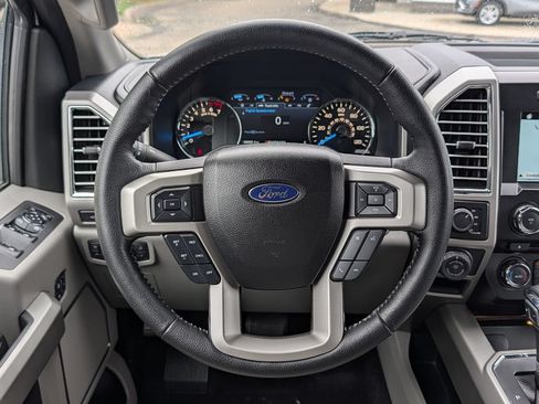 Used 2016 Ford F150 Lariat AWD/4WD image 32