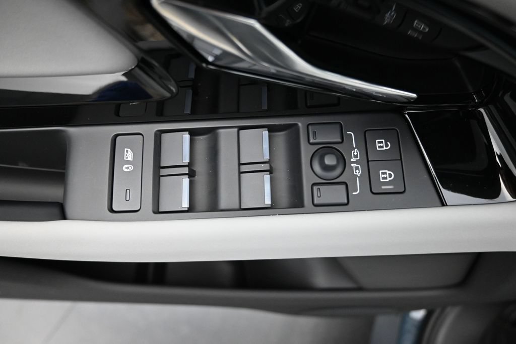 New 2026 Land Rover Range Rover Evoque S AWD/4WD image 21