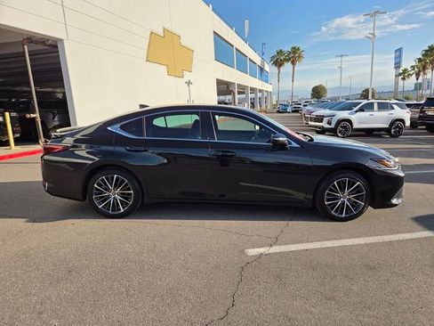Used 2025 Lexus ES 300h w/ Premium Package FWD image 7