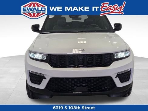 New 2025 Jeep Grand Cherokee Limited image 16