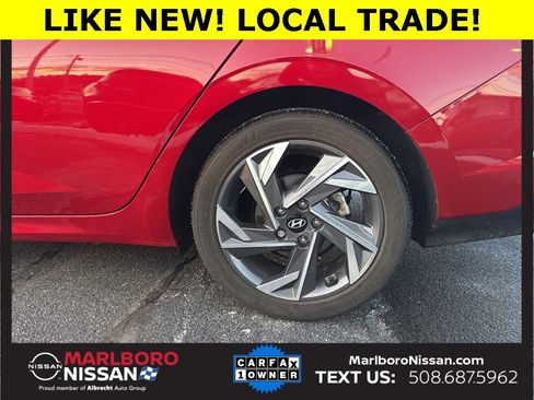 Used 2025 Hyundai Elantra SEL image 12
