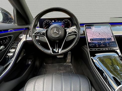 Used 2022 Mercedes-Benz S 500 4MATIC w/ AMG Line Package image 8