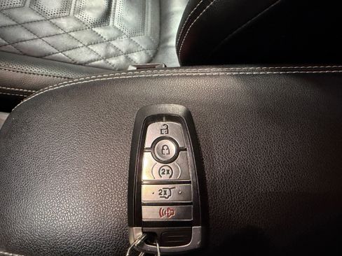 Used 2023 Ford Escape Platinum w/ Premium Technology Package image 36