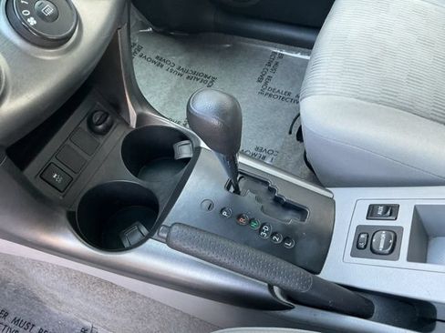 Used 2010 Toyota RAV4 2WD image 20