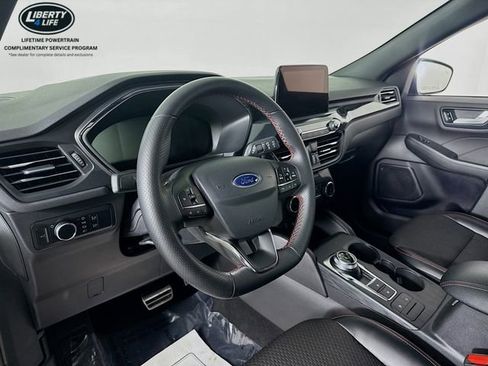 Certified 2024 Ford Escape ST-Line image 9
