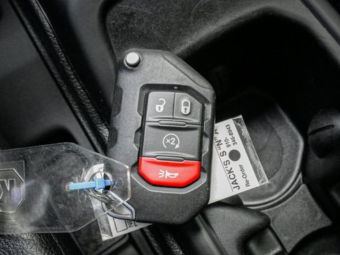 Used 2022 Jeep Wrangler Rubicon AWD/4WD image 35