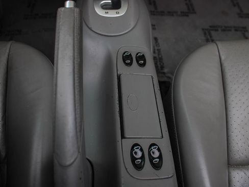 Used 2001 Porsche 911 Cabriolet image 43