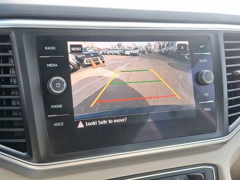 Used 2018 Volkswagen Atlas SE image 19