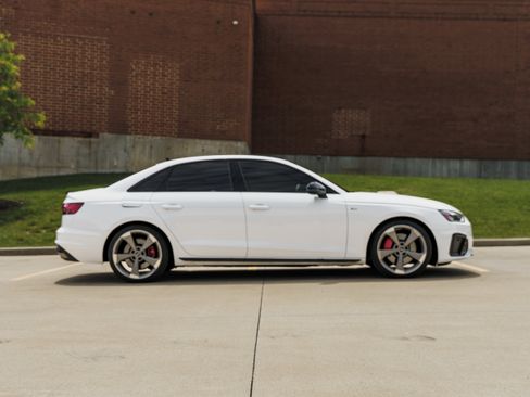 Used 2023 Audi A4 2.0T Premium Plus w/ Premium Plus Package AWD/4WD image 3