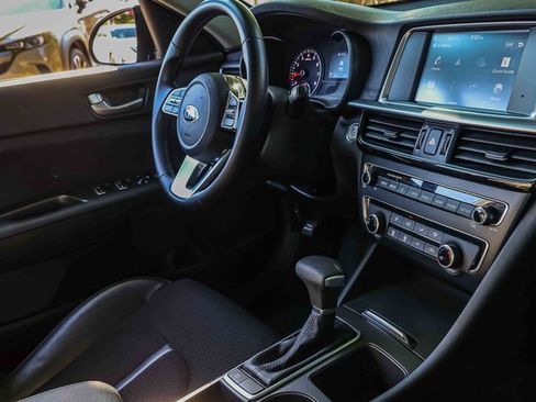 Used 2020 Kia Optima S image 25