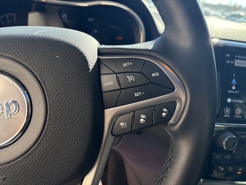 Used 2022 Jeep Grand Cherokee Limited w/ Tech Group image 20