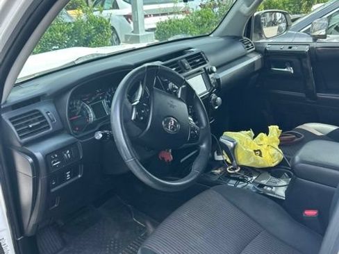 Used 2019 Toyota 4Runner TRD Off-Road AWD/4WD image 18