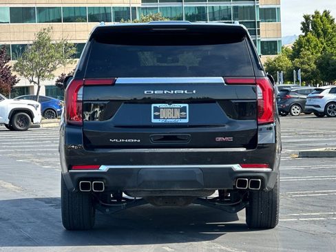 Used 2025 GMC Yukon Denali AWD/4WD image 5
