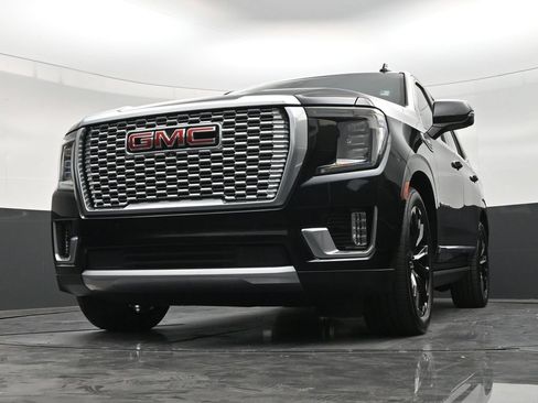 Used 2021 GMC Yukon Denali w/ Denali Ultimate Package AWD/4WD image 27