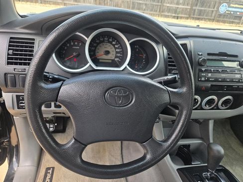 Used 2009 Toyota Tacoma PreRunner RWD image 9