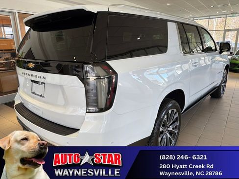 New 2026 Chevrolet Suburban High Country image 3