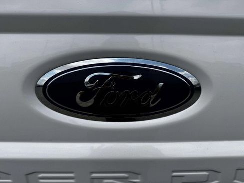 Used 2019 Ford F250 Lariat w/ Lariat Ultimate Package AWD/4WD image 15