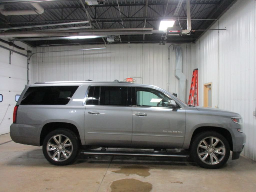 Used 2018 Chevrolet Suburban Premier AWD/4WD image 5