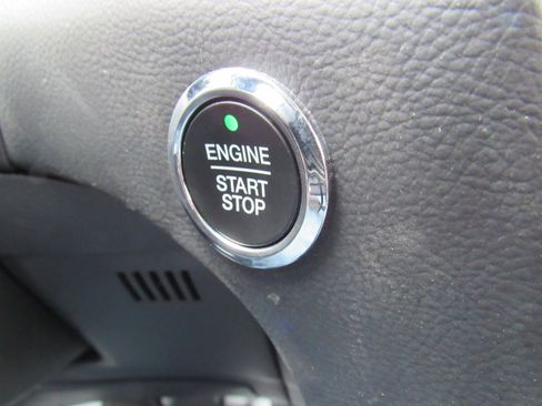 Used 2024 Ford Edge Titanium image 22