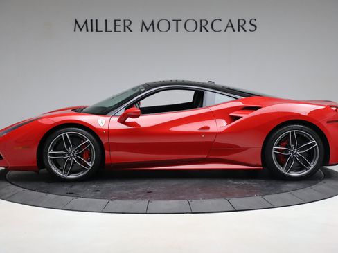 Certified 2018 Ferrari 488 GTB RWD image 3