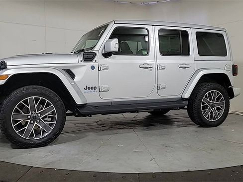 Used 2024 Jeep Wrangler High Altitude image 4