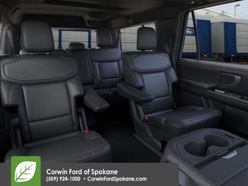 New 2026 Ford Expedition Max Platinum image 11