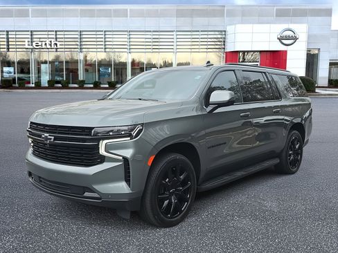 Used 2024 Chevrolet Suburban RST w/ Luxury Package image 1