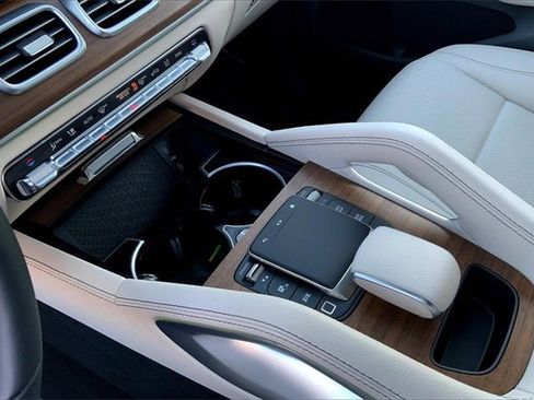 Used 2025 Mercedes-Benz GLE 350 4MATIC image 13