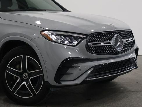 Used 2025 Mercedes-Benz GLC 300 4MATIC image 3