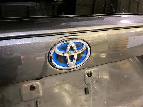 Used 2019 Toyota RAV4 XLE w/ Convenience Package image 31