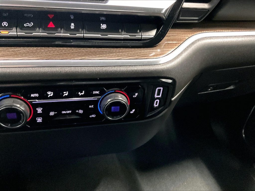 Used 2024 Chevrolet Silverado 1500 LT AWD/4WD image 26
