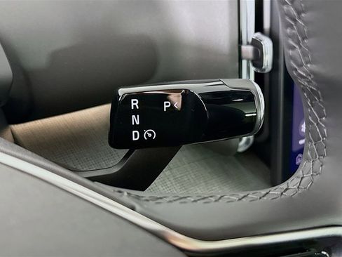 New 2026 Volvo EX30 Plus w/ Protection Package Premier image 16