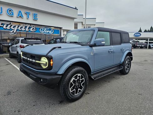 New 2025 Ford Bronco Outer Banks image 2