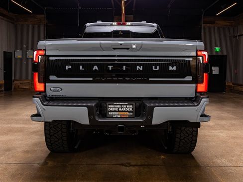 Used 2026 Ford F250 Platinum w/ Platinum Plus Package AWD/4WD image 8