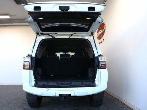 Used 2019 Toyota 4Runner SR5 image 5