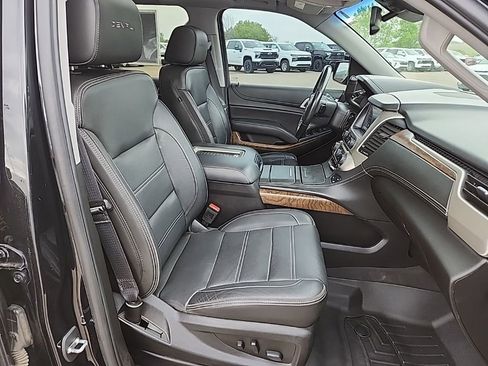 Used 2019 GMC Yukon Denali w/ Denali Ultimate Black Edition AWD/4WD image 51