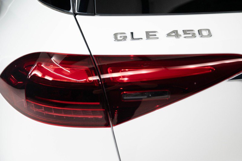 Certified 2026 Mercedes-Benz GLE 450 4MATIC image 9