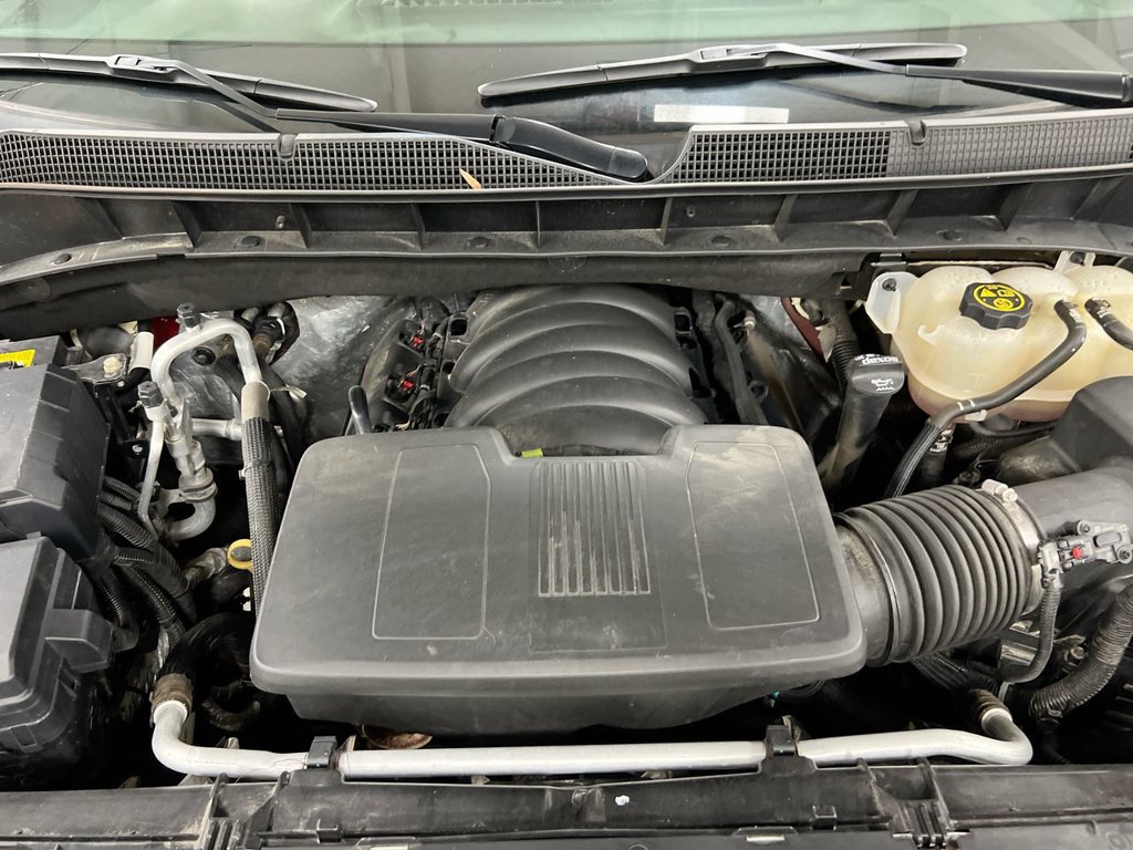 Used 2021 Chevrolet Silverado 1500 High Country w/ Technology Package AWD/4WD image 26