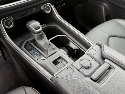 Used 2025 Toyota Grand Highlander FWD image 22
