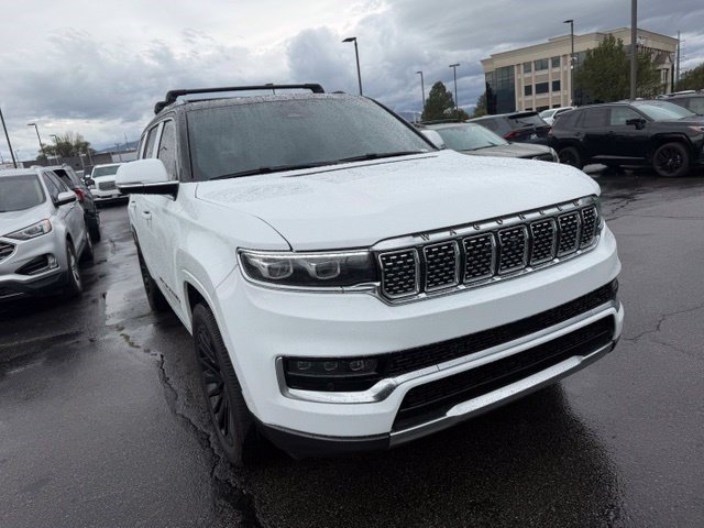 Used 2022 Jeep Grand Wagoneer Series III AWD/4WD image 3