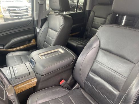 Used 2017 GMC Yukon XL Denali w/ Open Road Package image 12
