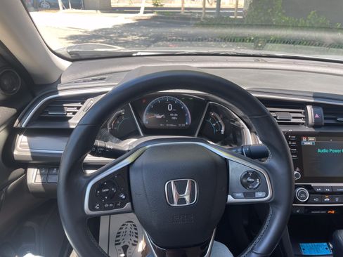 Used 2019 Honda Civic EX image 4