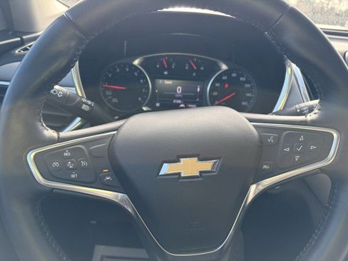 Used 2020 Chevrolet Equinox LT image 14