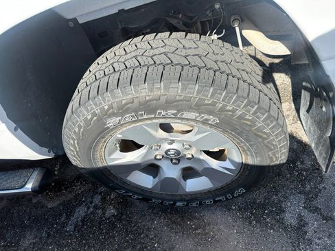 Used 2022 RAM 1500 Big Horn AWD/4WD image 9