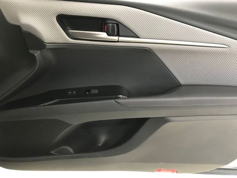 Used 2025 Toyota Camry SE AWD/4WD image 21
