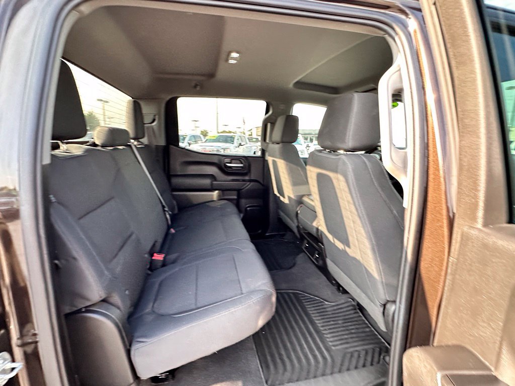 Certified 2019 Chevrolet Silverado 1500 Custom w/ Custom Convenience Package AWD/4WD image 17
