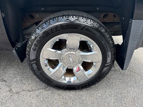 Used 2014 Chevrolet Silverado 1500 LTZ Z71 w/ LTZ Plus Package AWD/4WD image 6